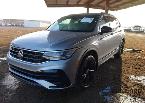 2023 Volkswagen Tiguan 2.0T Se R-Line Black z USA, uszkodzony, nr VIN 3VVCB7AX1PM067047